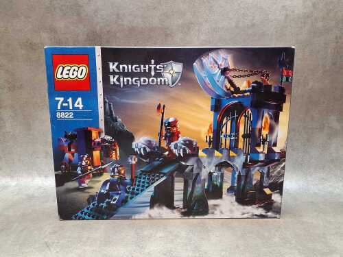 LEGO Knight's Kingdom 'Gargoyle Bridge' set