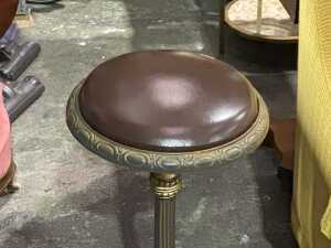 Antique-style bar stool - 2