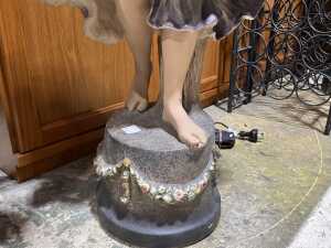 Art Nouveau plaster figural lamp - 4