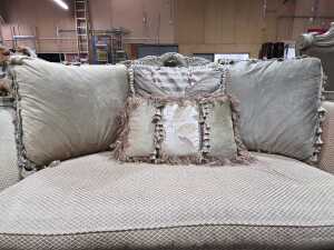 Monarchy two seater French Rococo-Style sofa - 2