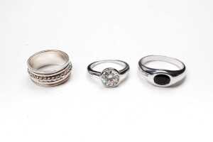 A collection of jewellery in sterling silver - 3