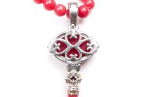 A red spinel bead and key necklace in sterling silver - 4
