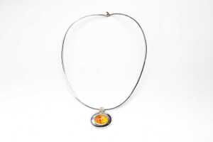 An amber collier and a paua shell necklace in sterling silver - 2