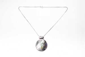 An amber collier and a paua shell necklace in sterling silver - 4