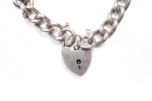 A necklace and padlock bracelet in sterling silver - 5