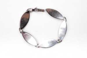 A collection of jewellery in sterling silver - 4