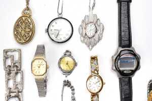 A collection of watches - 3