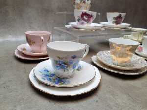 Eight English porcelain trios - 4