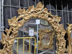 Carved timber gilt mirror with ivy design - 4