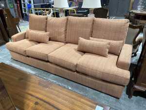 Custom-made four-seat cinema lounge