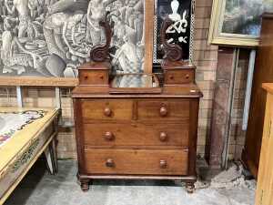 Victorian cedar Duchess dressing chest