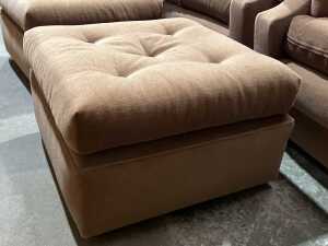 Mid-century modern five-piece lounge suite - 5