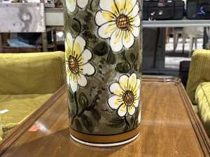 Hand-painted Spanish vase - 3