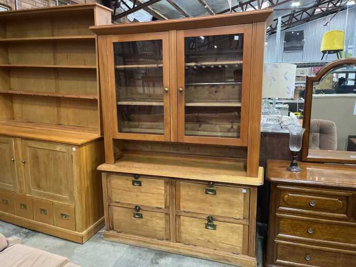 Kauri pine dresser