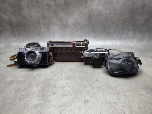 Three vintage items including National Panasonic transistor radio