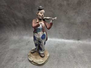 Group of Capodimonte porcelain figures - 5
