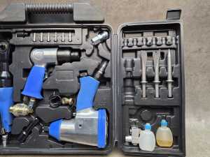 Pair of power tools - 3