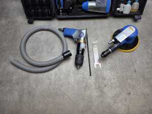 Pair of power tools - 4