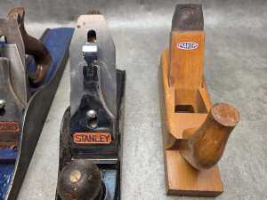 Five hand planes, including Stanley No. 4.5 - 2