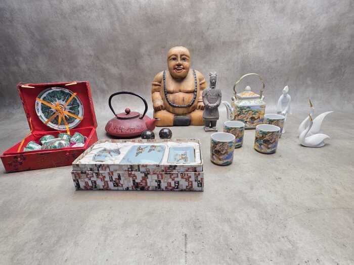 Group of oriental items