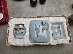 Group of oriental items - 2
