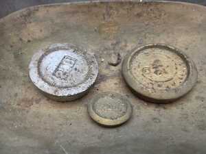 Antique brass scales with weight - 4