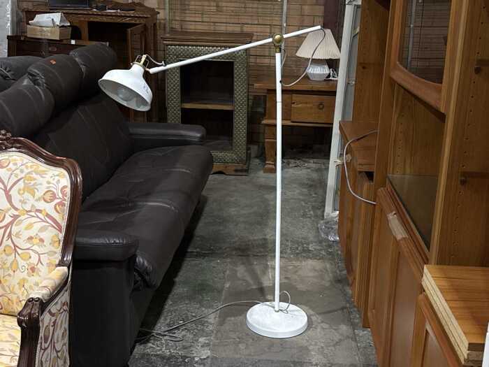 Modern swing arm floor lamp