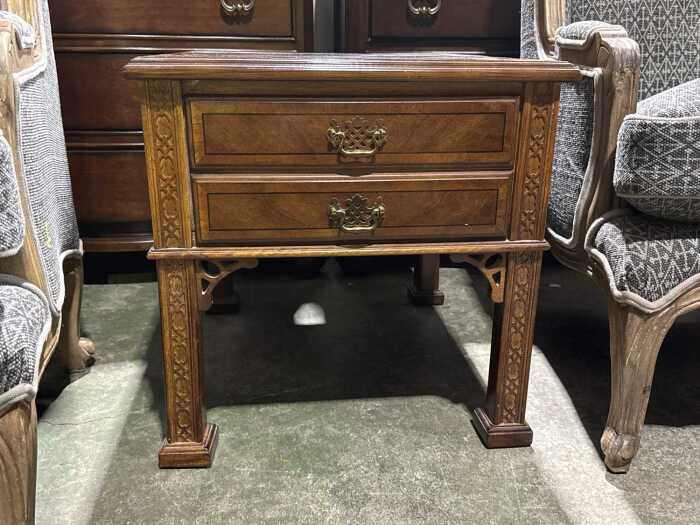Single drawer nightstand