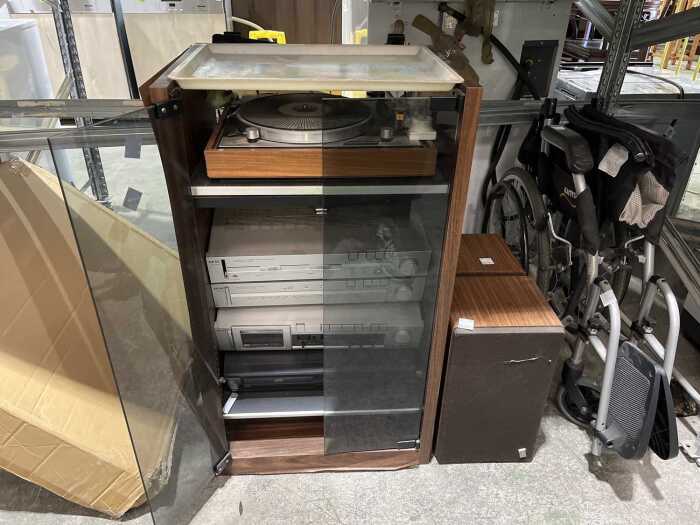 Stereo system in cabinet