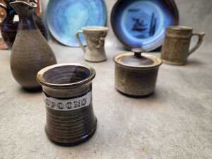 Studio pottery kitchen and decorative items - 4