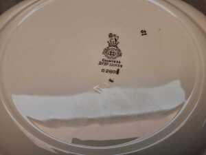 Royal Doulton 'Countess' porcelain part dinner setting - 5