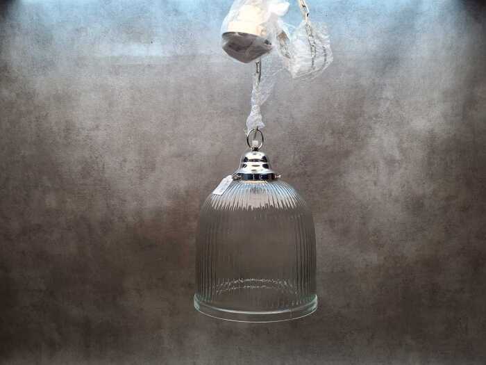 Karmy pendant light with silver top and clear glass shade