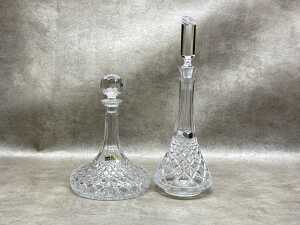 Cut crystal decanters and a pair of candlesticks - 4