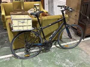 Hybrid bicycle with rear cargo crate