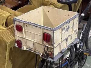 Hybrid bicycle with rear cargo crate - 5