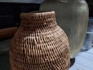 Three contemporary decorator pieces - 2