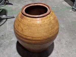 Two hand-made rustic terra cotta pots - 3