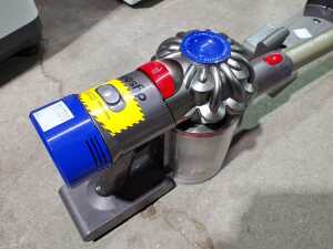 Dyson vacuum with accessories - 2