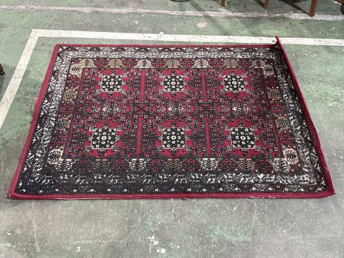 Persian style machine made rug
