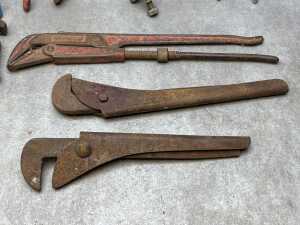 Group of assorted tools - 5