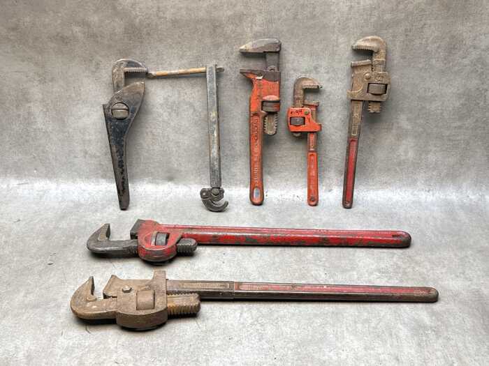 Group of adjustable pipe wrenches
