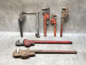 Group of adjustable pipe wrenches