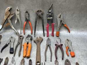 Group of hand tools - 3