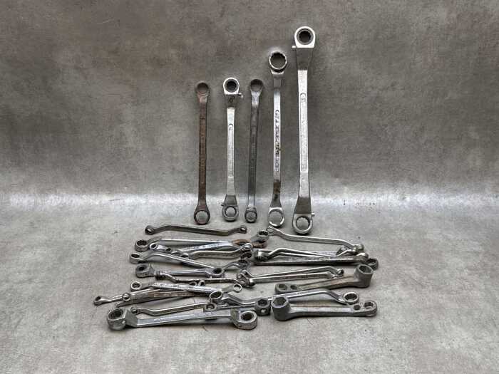 Group of ratchet spanners