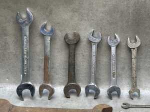 Group of wrenches - 2