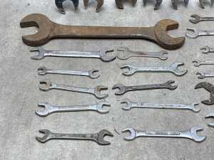 Group of wrenches - 3