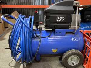 2.5hp Air compressor and hose - 2