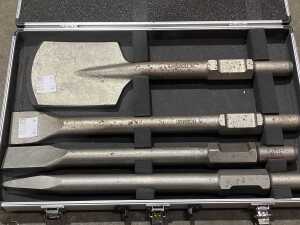 Boxed pneumatic chisels - 2