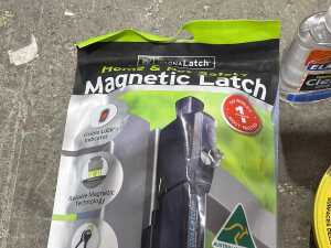 Group of household hardware - 4