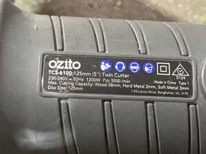 Makita metal nibbler & Ozito twin cutter - 3